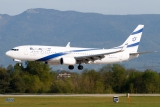 Boeing 737-85P