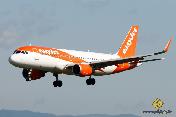 Airbus A320-214