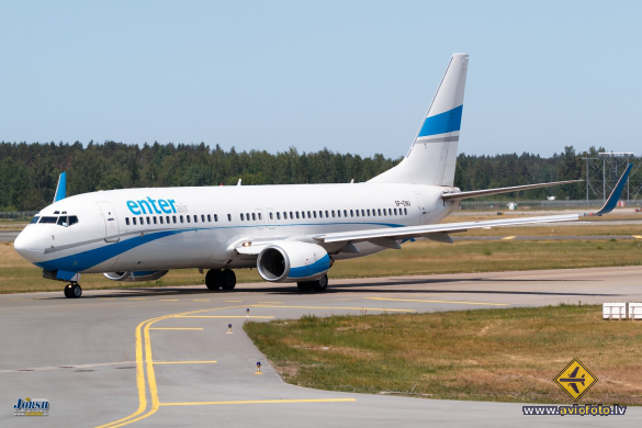 Boeing 737-83N