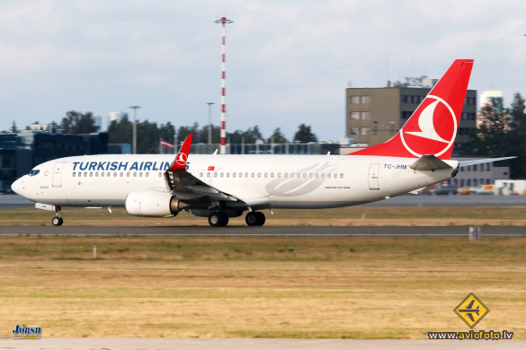 Boeing 737-8F2