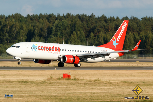Boeing 737-8Q8