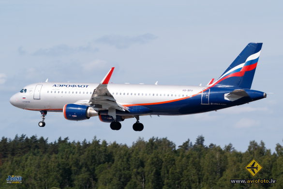 Airbus A320-214