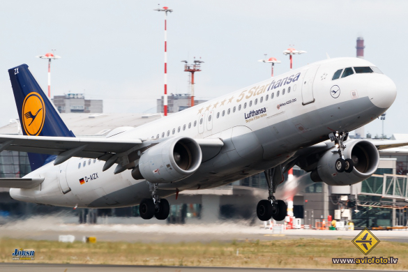 Airbus A320-214