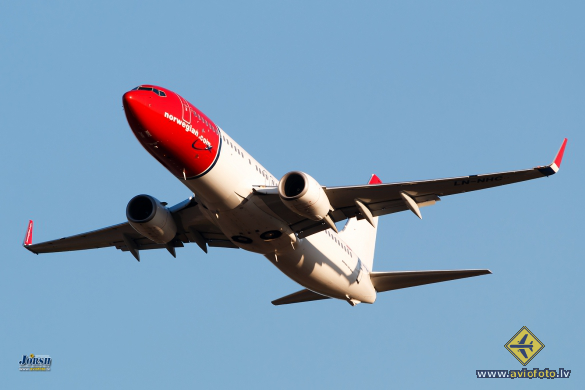 Boeing 737-8JP