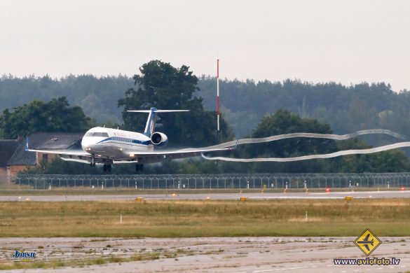 Bombardier CRJ-200LR (CL-600-2B19)