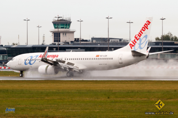 Boeing 737-85P