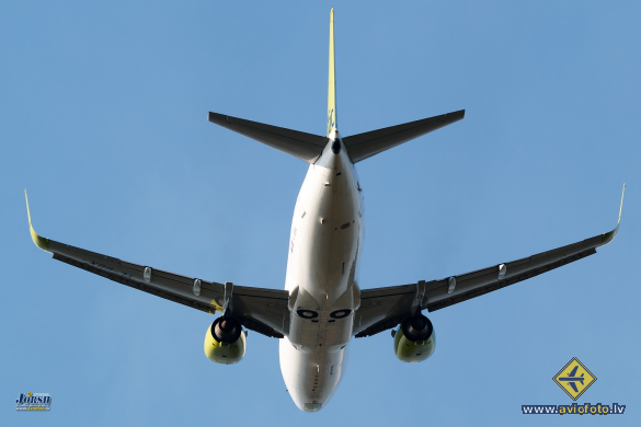 Boeing 737-36Q