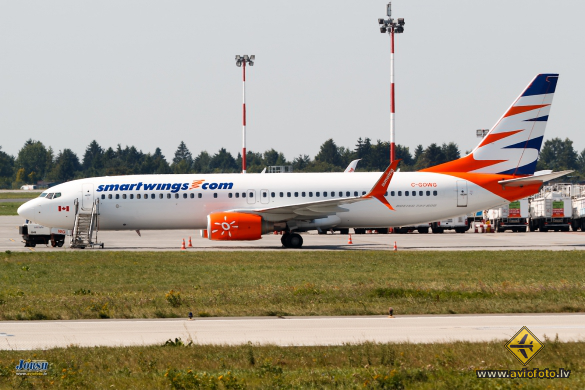 Boeing 737-86J