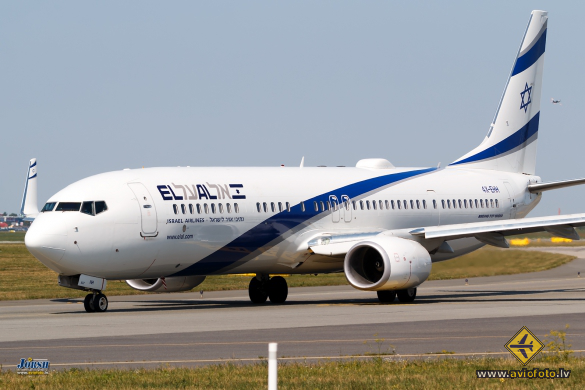 Boeing 737-958/ER