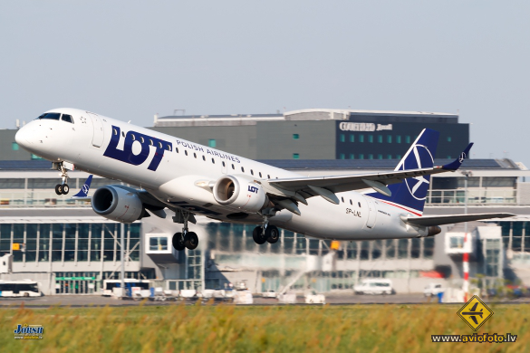 Embraer 195LR (ERJ-190-200LR)