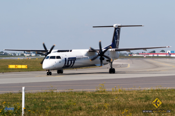 Bombardier DHC-8-402 Q400