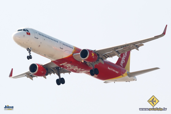 Airbus A321-211