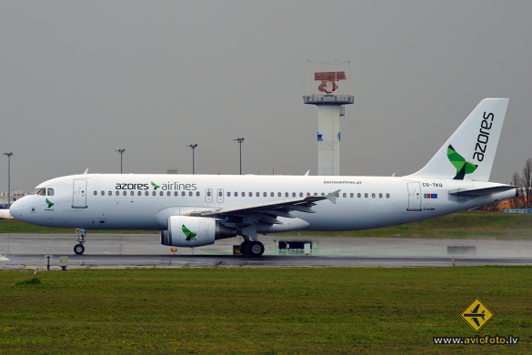 Airbus A320-214