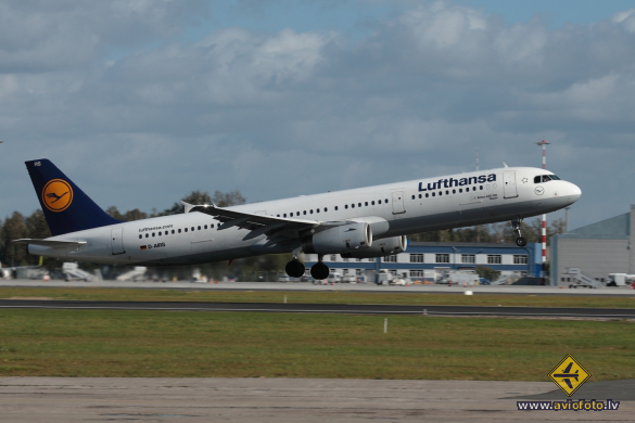Airbus A321-131