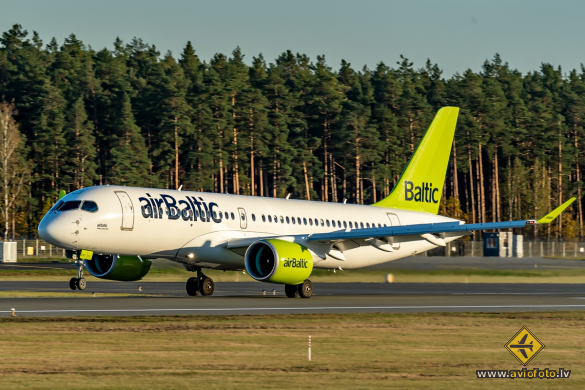Airbus A220-300