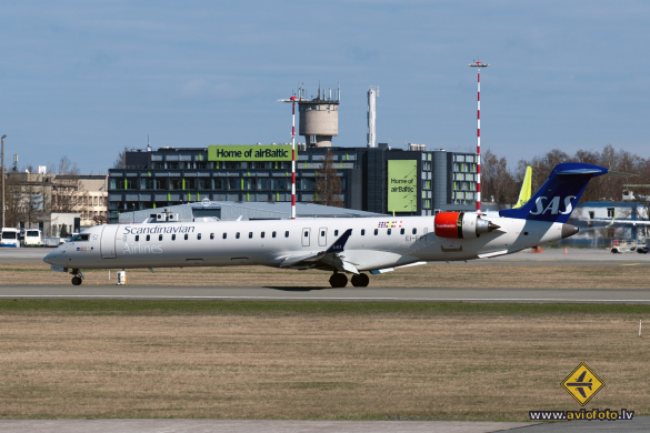 Bombardier CRJ-900LR (CL-600-2D24)