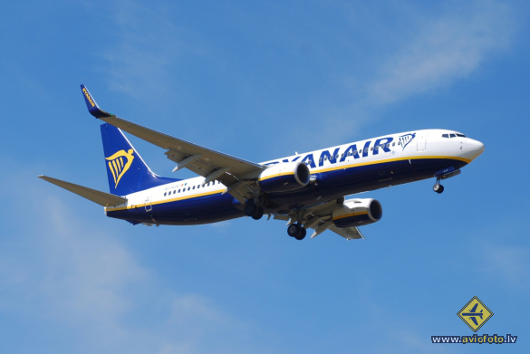 Boeing 737-8AS