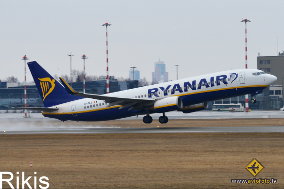 Boeing 737-8AS