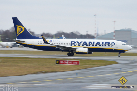Boeing 737-8AS