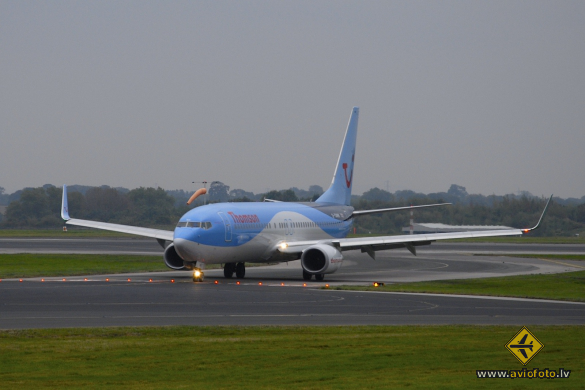 Boeing 737-8K5