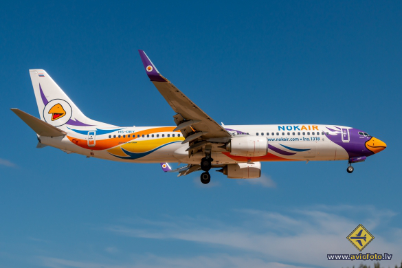 Boeing 737-88L