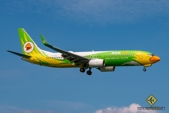 Boeing 737-86N