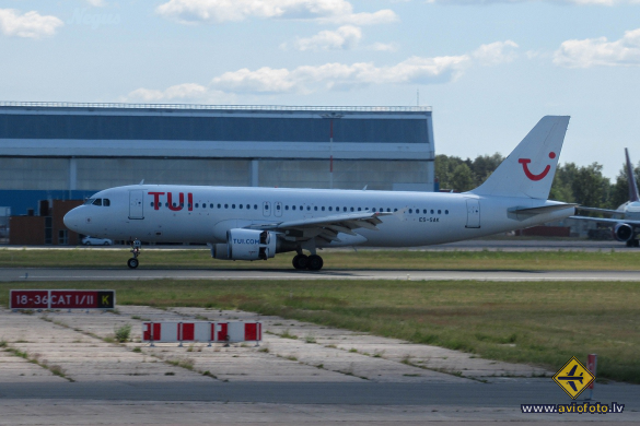 Airbus A320-214
