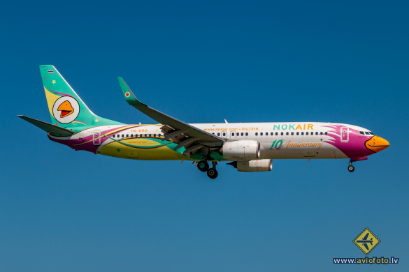 Boeing 737-86J