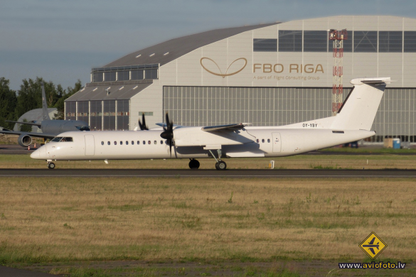 Bombardier DHC-8-402 Q400