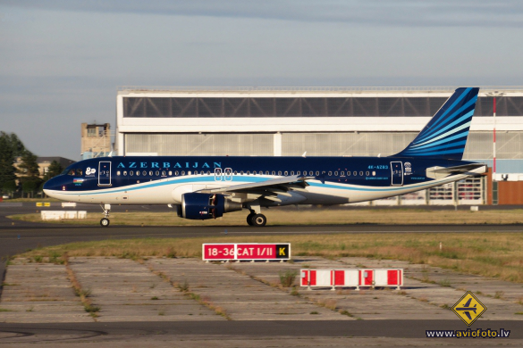 Airbus A320-214