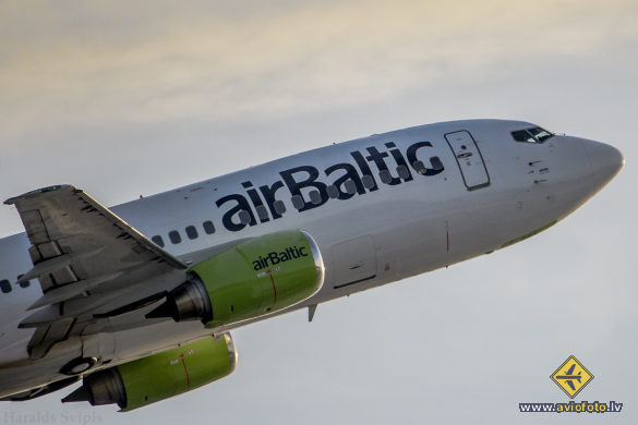 Boeing 737-522