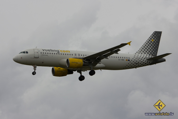 Airbus A320-214