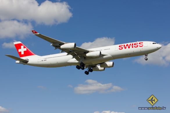 Airbus A340-313
