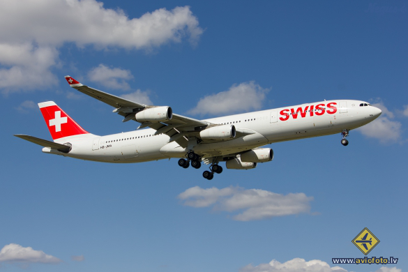 Airbus A340-313
