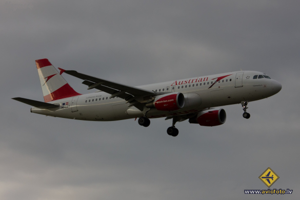 Airbus A320-214
