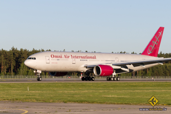 Boeing 777-2U8/ER
