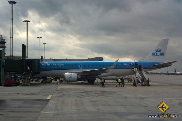 Embraer 190STD (ERJ-190-100STD)