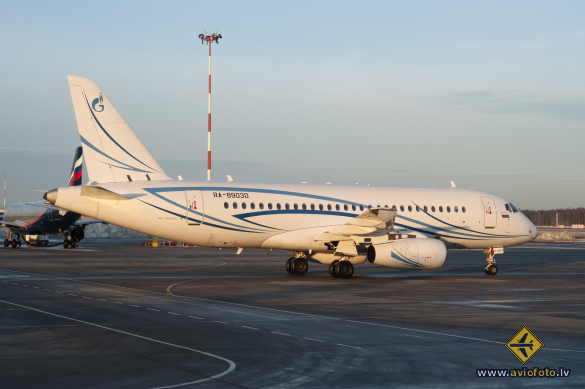 Sukhoi SSJ-100-95B-LR Superjet 100 (RRJ-95B)