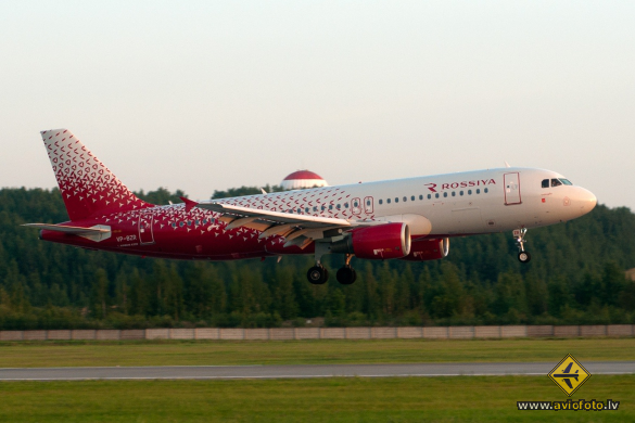 Airbus A320-214