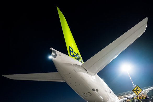 Bombardier CSeries CS300 (BD-500-1A11)