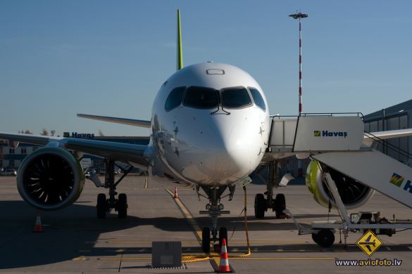 Bombardier CSeries CS300 (BD-500-1A11)