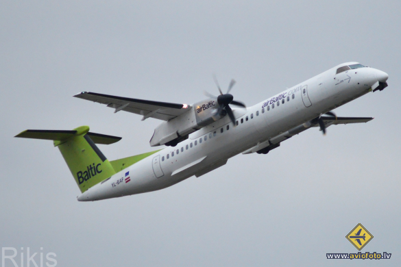 Bombardier DHC-8-402 Q400