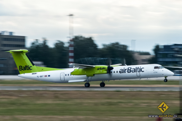 Bombardier DHC-8-402 Q400