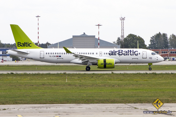 Airbus A220-300