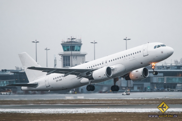 Airbus A320-214