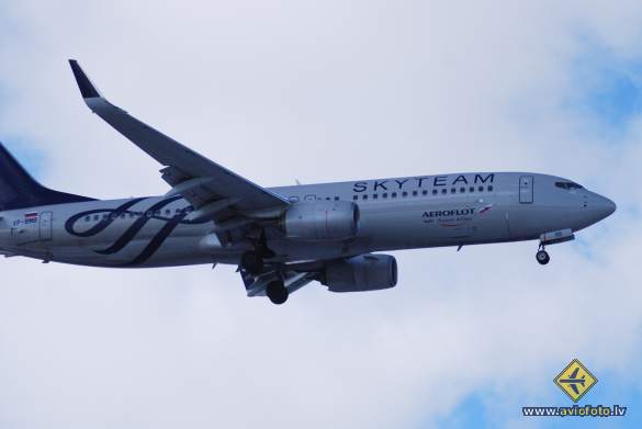 Boeing 737-8LJ