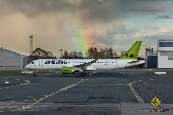 Airbus A220-300