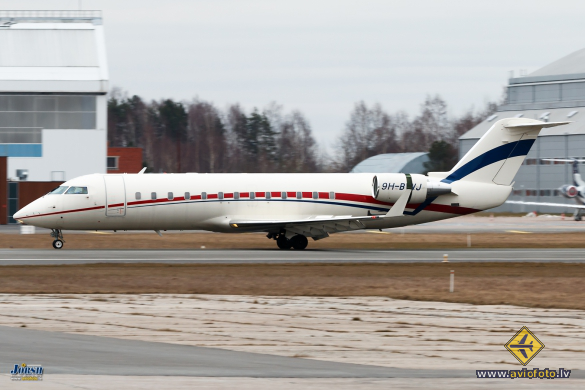 Bombardier Challenger 850 (CRJ-200SE/CL-600-2B19)