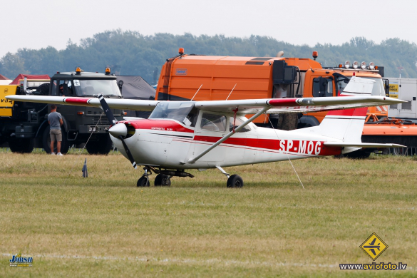 Reims F172E