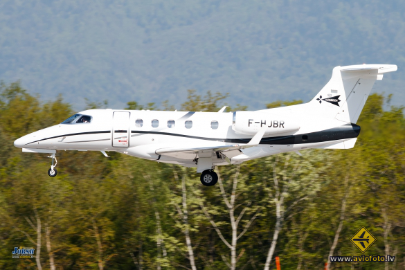 Embraer EMB-505 Phenom 300